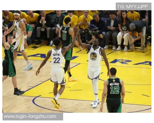 库里三分大赛决赛狂砍20球创历史奇迹引发全场欢呼 库里三分大赛决赛狂砍20球创历史奇迹引发全场欢呼